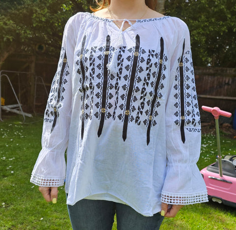 Ie dama Gratiela broderie neagra