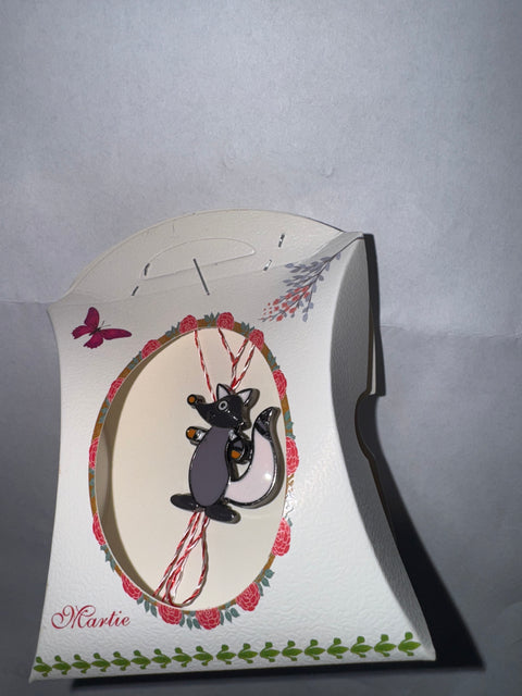 Martisor în cutie - 2 bucati (model asortat)