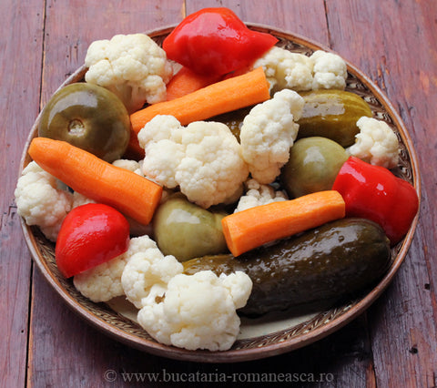 Assorted whole pickles - Romanian traditions - 400g